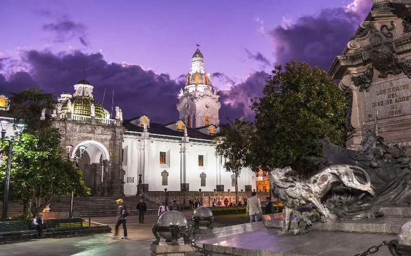 Catedral de Quito al atardecer